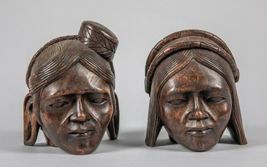 Pairs of North Africa Carved Wood Figure