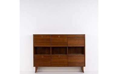 Paolo Buffa (1903-1970) Bookcase Walnut and brass Model created circa 1940 H 146,5 × L 198
