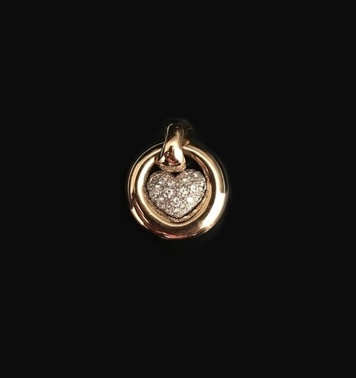 Pendant in 18K (750/oo) yellow gold in round...