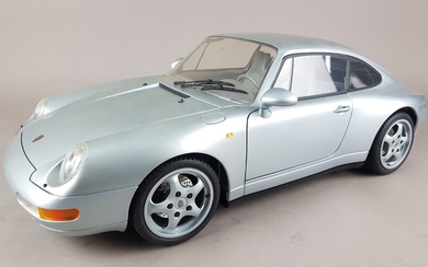 RIVAROSSI POCHER - Porsche 911 Carrera version argent. Chassis en aluminium, le reste est réalisé...