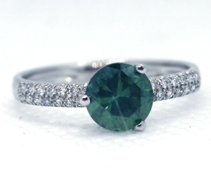Round Green- 14 kt. White gold - Ring - Commonly treated 1.20 ct Diamond - Diamond