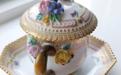 Royal Copenhagen - Dish - Flora Danica - Porcelain