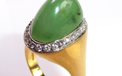 Schoeffel - Ring - 18 kt. Yellow gold Jade - Diamond