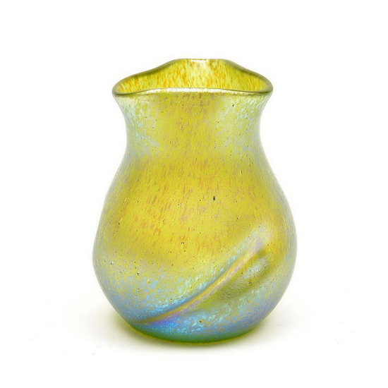Small iridising glass vase, executed by Joh.Loetz Witwe,...