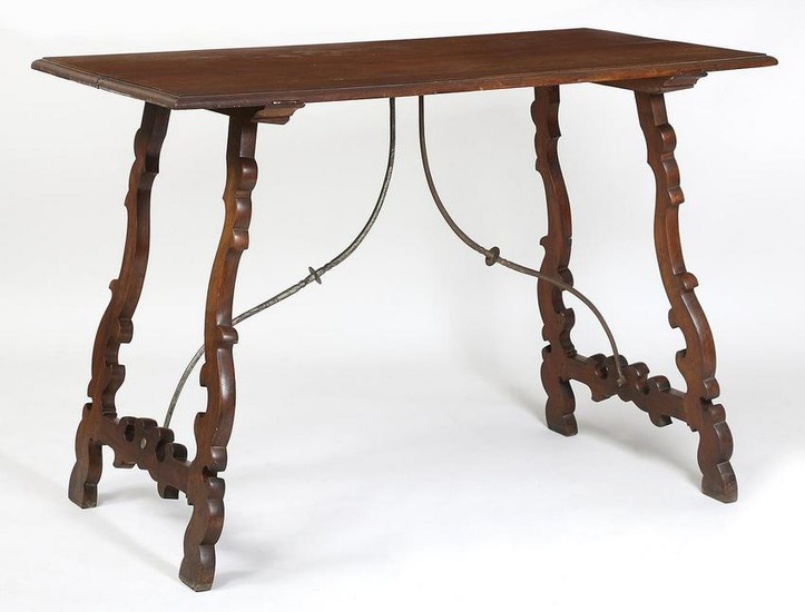 Spanish Baroque style walnut table