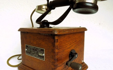 Ste L.Hamm - Analogue telephone - A magneto 00136 - Wood
