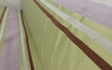 Sumptuous double width taffeta cut in Pistachio Green with Purple inserts - Upholstery fabric - 600 cm - 280 cm