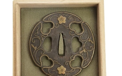 Tsuba (1) - Cast iron - Flowers - Antique Tsuba for Samurai Sword (T-204) - Japan - Edo Period (1600-1868)