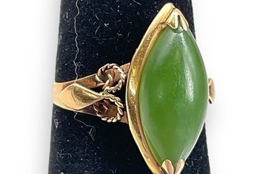 Vintage 14kt Yellow Gold Jade Ring