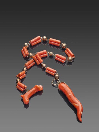 Vintage Mediterranean coral (Corallium Rubrum) amulet; superstitious coral horn...