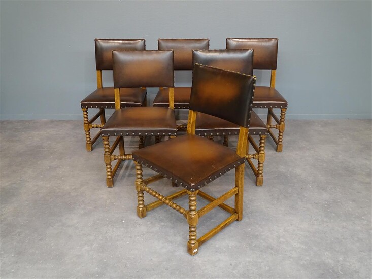 (-), set van 6 eiken stoelen in Jacobean...