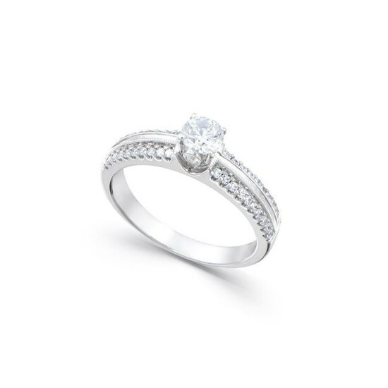 0.52 CTS TW CERTIFIED DIAMONDS 14K WHITE GOLD RING SIZE