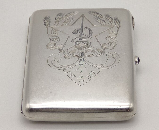Awarded cigarette case dedicated to the tenth anniversary of VChK and OGPU «Святой Георгий Победоносец» (Saint George). Silver .84 fine. The Russian Empire-RSFSR, 1908-1927.