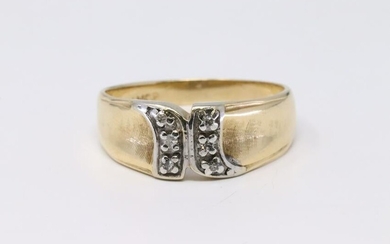 14KT Vintage Diamond Ring.