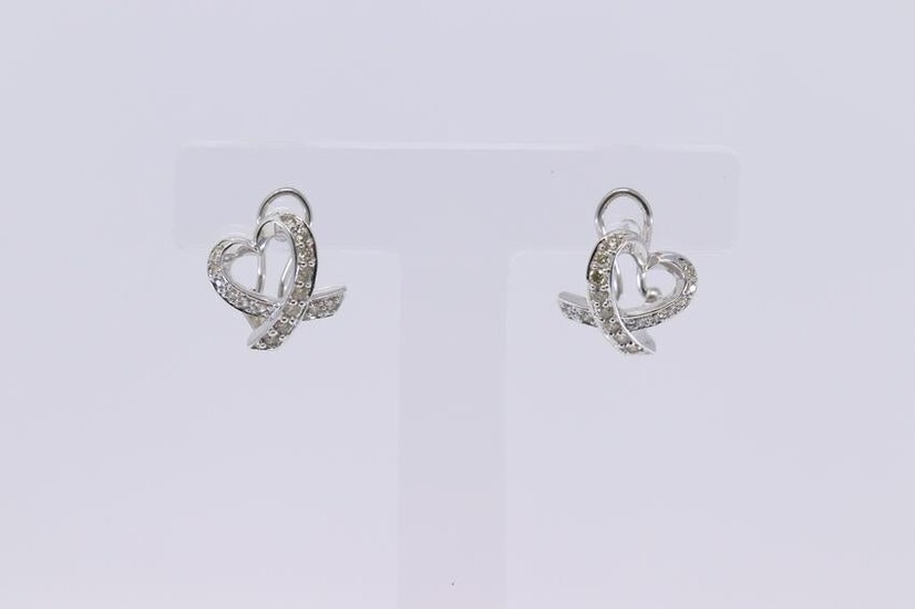 14Kt White Gold Diamond Heart Earrings 1.00cttw