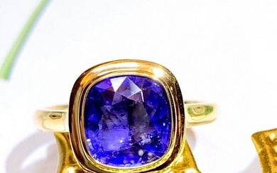 18K Yellow Gold 2.58 ct Sapphire & Diamond Ring
