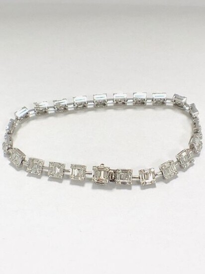 18ct White Gold Diamond bracelet