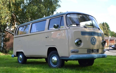1971 Volkswagen Type 2 Camper Van