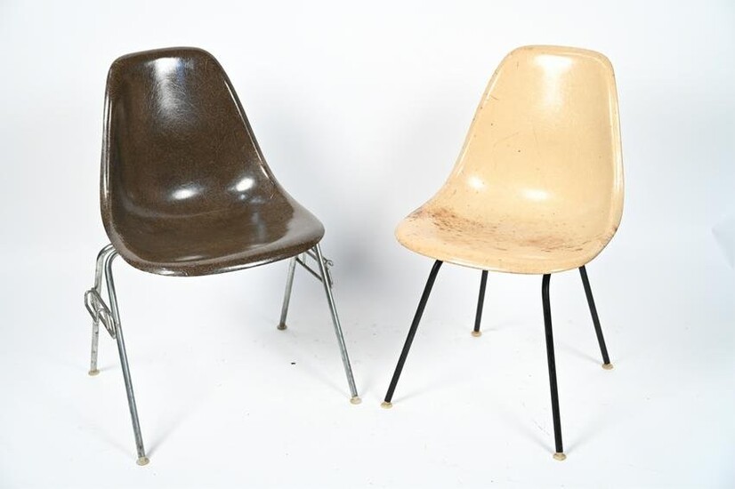 (2) MID-CENTURY FIBERGLASS EAMES-STYLE SIDE CHAIRS