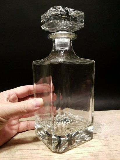 26oz Glass Whiskey Apothecary Decanter Bottle