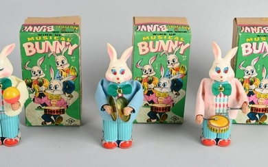 3- TN WINDUP MUSICAL BUNNY TOY SET W/ BOXES