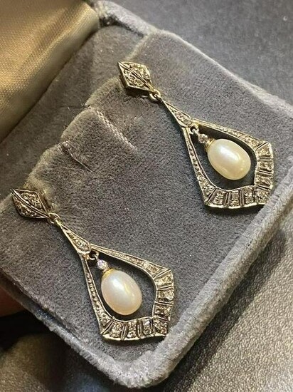 70s 18K Gold Pearl Earrings