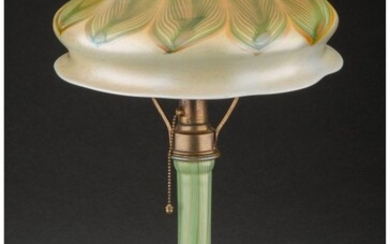 79008: Fine Tiffany Studios Pulled Feather Favrile Glas
