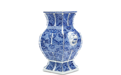 A CHINESE BLUE AND WHITE VASE, FANGHU. Qing...