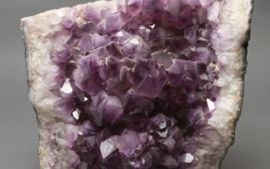 Impressive Amethyst Quartz Geode Mineral Specimen