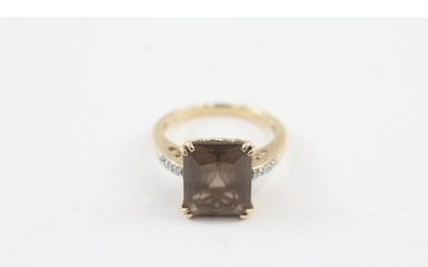 9ct gold smokey quartz & diamond dress ring (3g) Size K