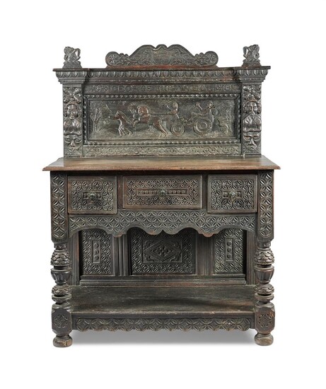 A CARVED OAK SIDEBOARD IN 17TH CENTURY STYLE, LATE 19TH/EARLY 20TH CENTURY