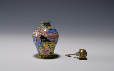 A CHINESE FAMILLE ROSE SNUFF BOTTLE