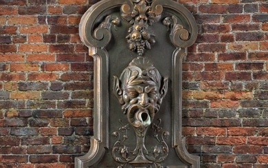 A CONTINENTAL CAST IRON WALL FOUNTAIN, LATE 20TH CENTURY, AFTER THE MANNER OF VAL D’OSNE