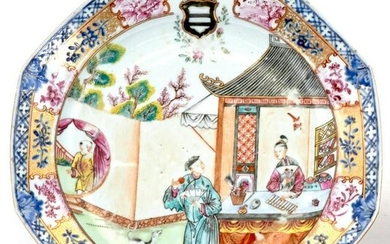 A Chinese Export Crested Porcelain Dish