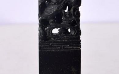 A Chinese hardstone seal 6.5 cm.