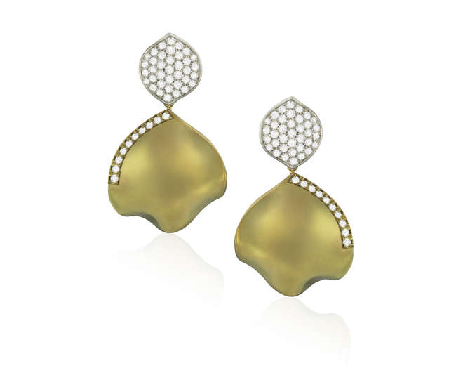 A PAIR OF DIAMOND AND TITANIUM PENDENT EARRINGS, BY MARGHERITA BURGENER