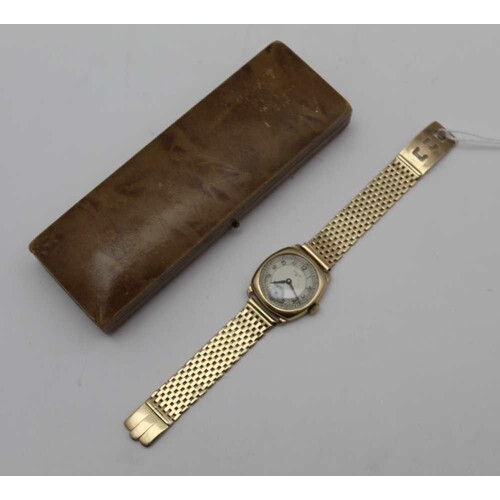 A 'Stayte' gentlemen's 9ct gold cased wristwatch, with 15 je...