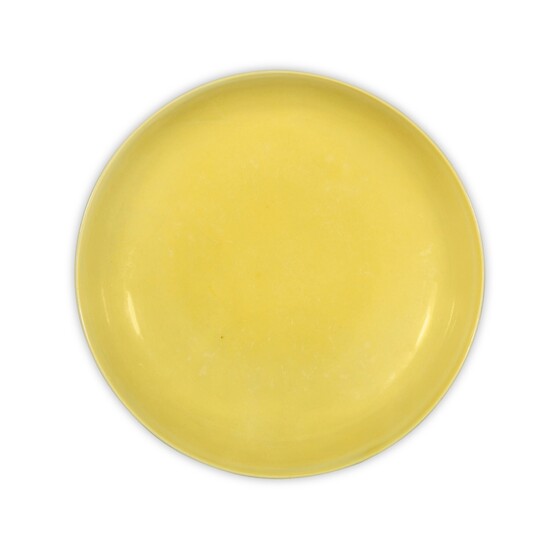 A fine yellow-glazed dish, Mark and period of Jiajing | 明嘉靖 黃釉盤 《大明嘉靖年製》款