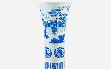 A large finely-decorated Chinese vase