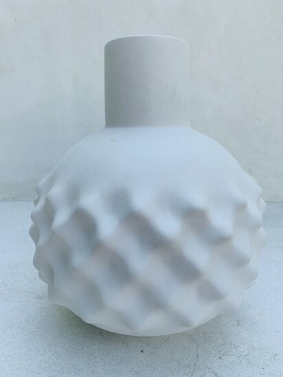 A modern gourd shaped white tone ceramic Vase