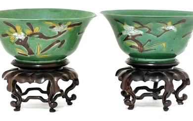 A pair of Chinese sancai bowls