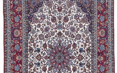 SOLD. A signed Isfahan rug, Persia. Classical medallion design. C. 720.000 kn. pr. sqm. Knotted on silk warps. 21st century. 238 x 162 cm. – Bruun Rasmussen Auctioneers of Fine Art