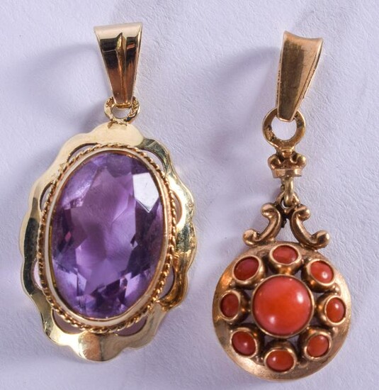 AN ANTIQUE GOLD AND AMETHYST PENDANT together with