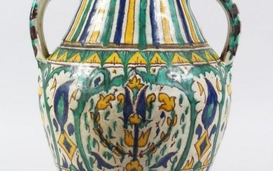 AN EARLY 20TH CENTURY NORTH AFRICAN TUNISIAN POTTERY
