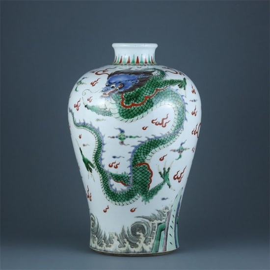 An exquisite wucai plum with seawater dragon pattern vase