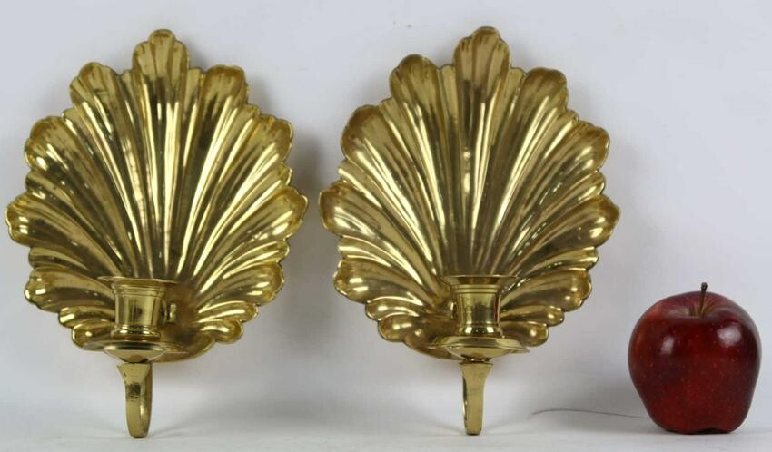 BRASS VINTAGE SHELL FORM CANDLE SCONCE PAIR