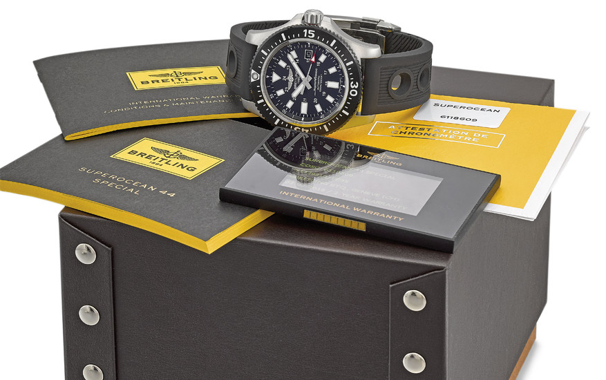 BREITLING. A STAINLESS STEEL AUTOMATIC WRISTWATCH WITH DATE, INTERNATIONAL WARRANTY AND BOX, SIGNED BREITLING, SUPEROCEAN, 1000M/3300FT, REF. Y17393, CASE NO. 6’118’609, CIRCA 2018