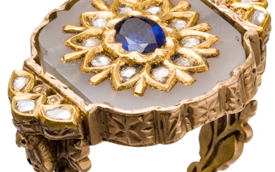 Bague indienne en or sertie de diamants et de saphirs avec disque de jade rotatif,...