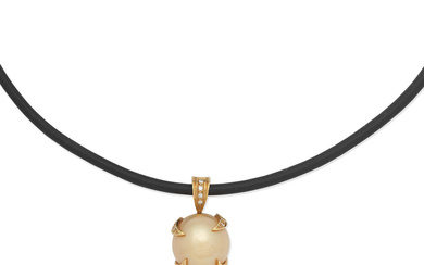 CULTURED PEARL PENDANT/NECKLACE
