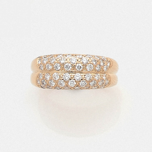 DIAMOND RING A diamond and gold ring. Weight...
